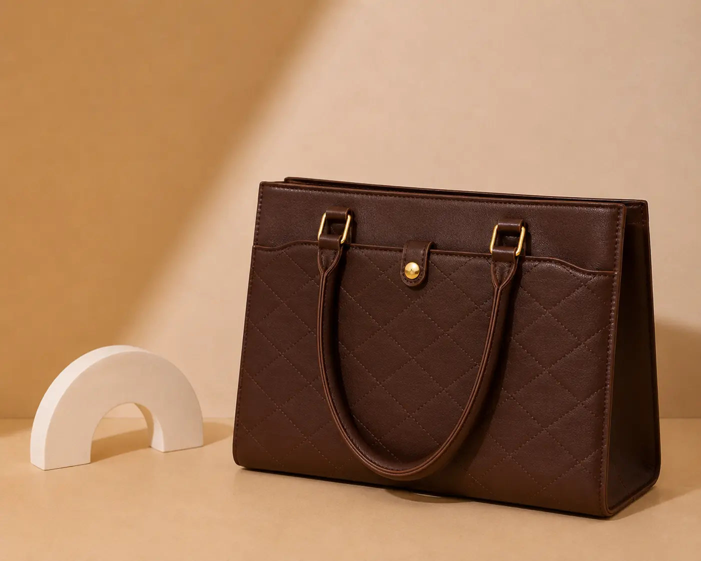 Lilly Quilted Hand Bag 