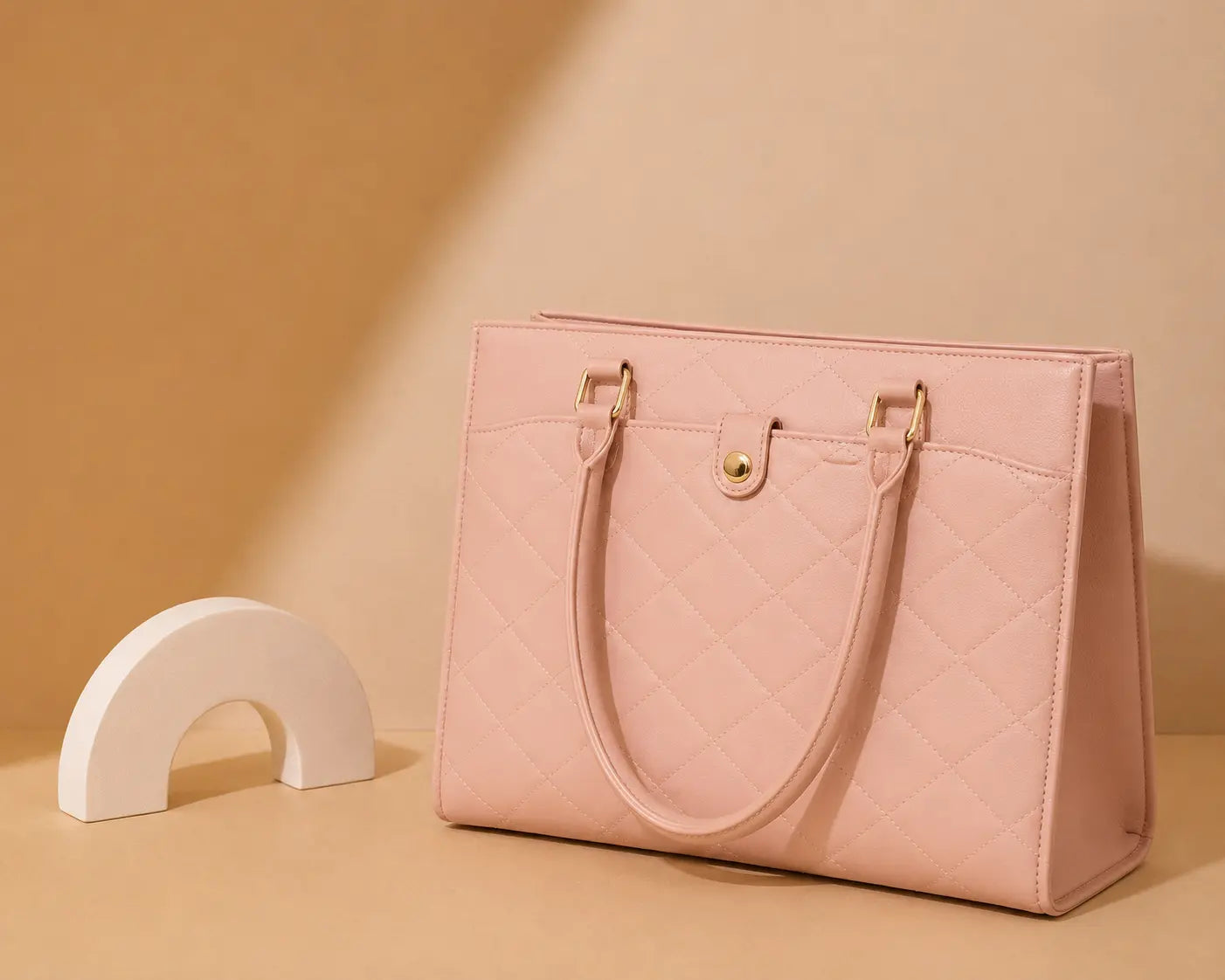 Lilly Quilted Hand Bag 